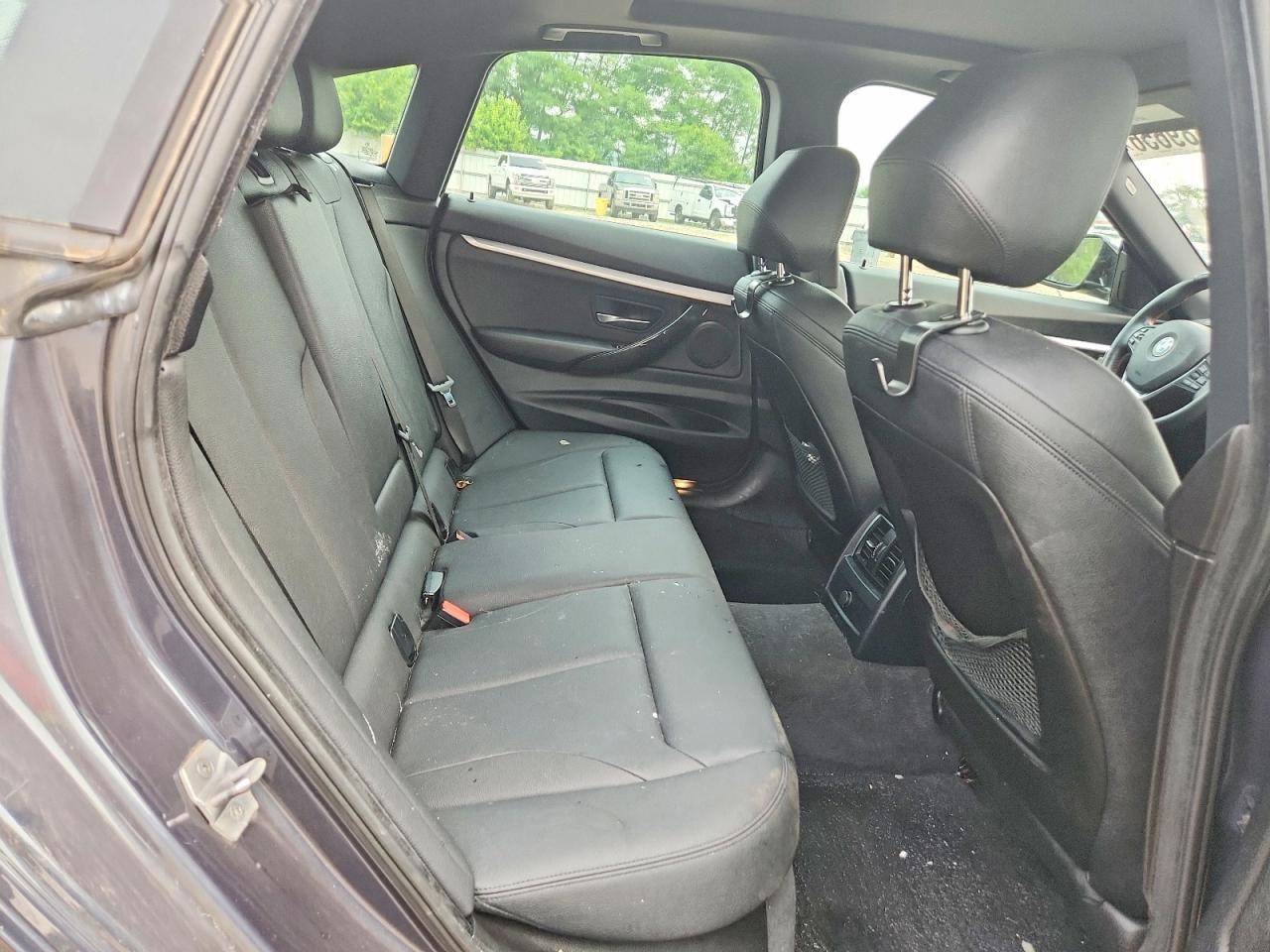 WBA8Z9C33HG827249 · 2017 BMW 330 · 10/12