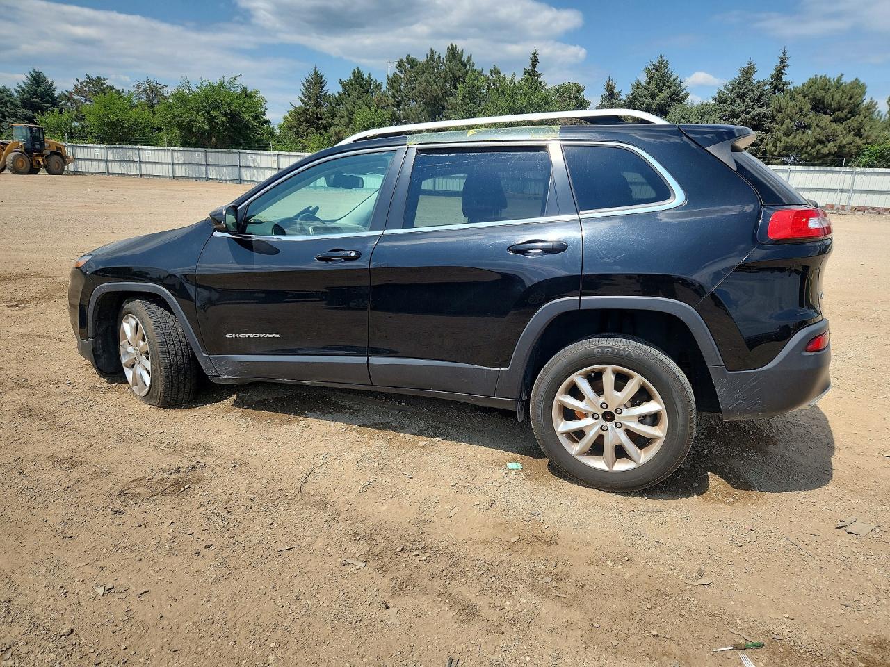 1C4PJMDS2HW569634 · 2017 JEEP CHEROKEE · 2/12