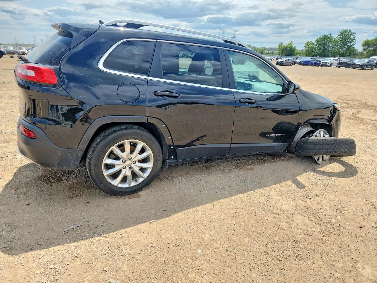 1C4PJMDS2HW569634 · 2017 JEEP CHEROKEE · 3/12