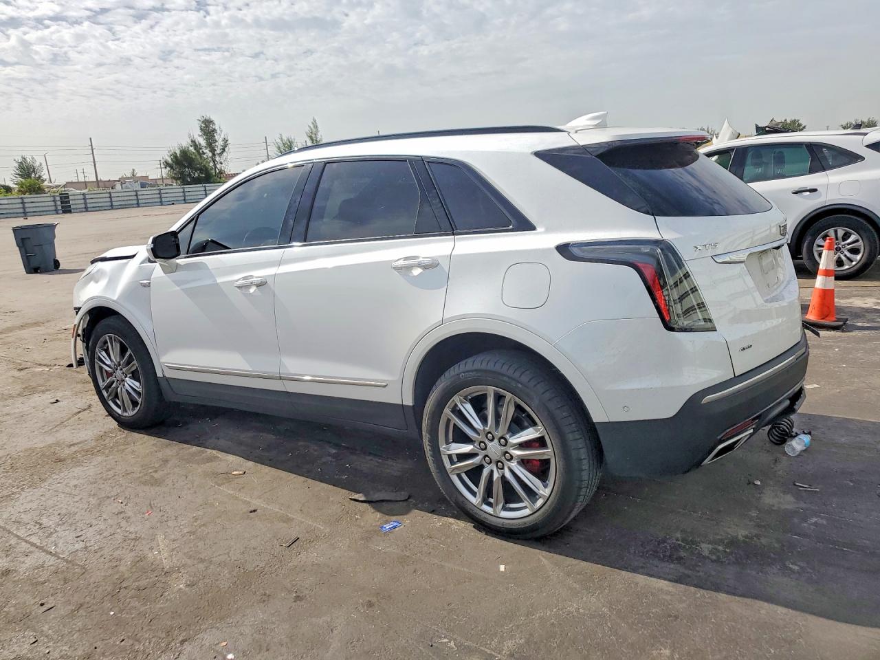 1GYKNGRS6RZ729856 · 2024 CADILLAC XT5 · 2/13