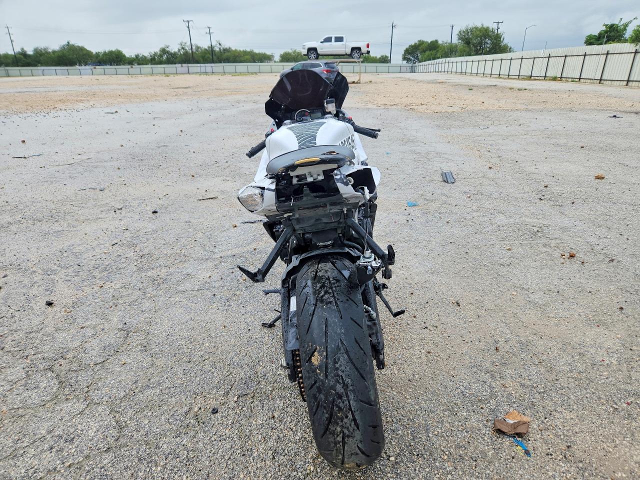 JS1GR7MA4L7100575 · 2020 SUZUKI GSX-R750 · 4/8