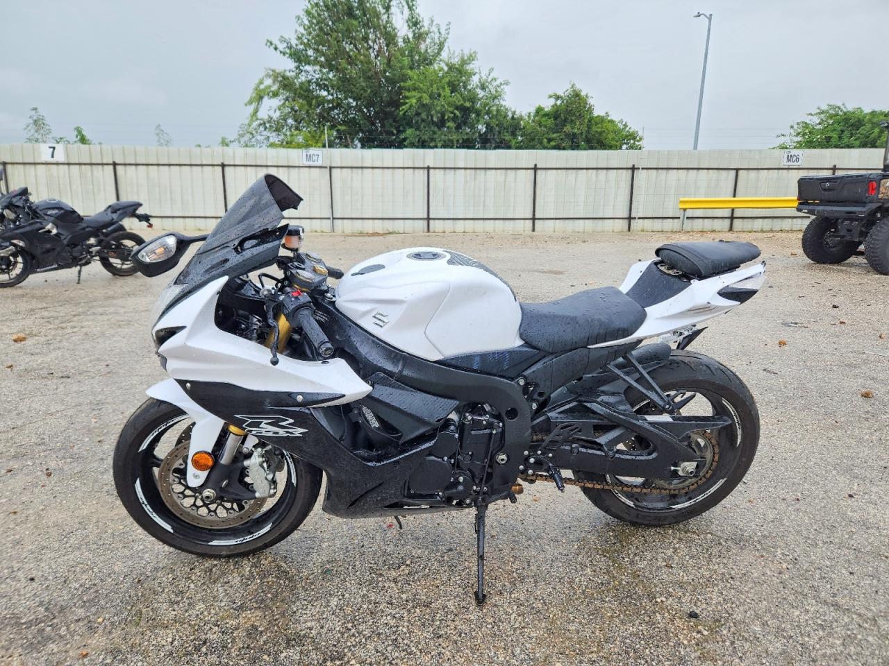 JS1GR7MA4L7100575 · 2020 SUZUKI GSX-R750 · 3/8