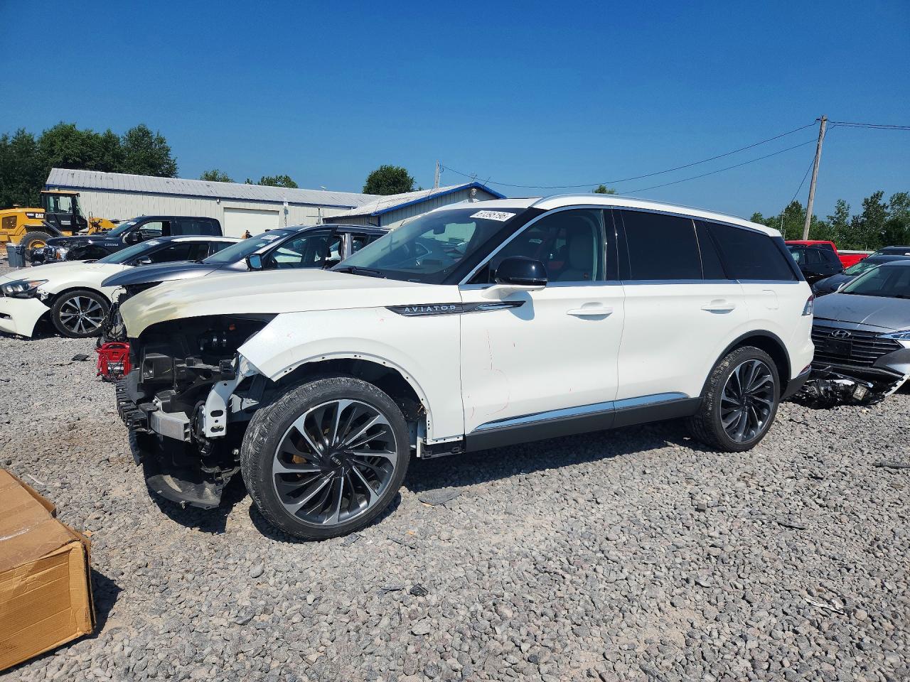 5LM5J7XC6PGL06822 · 2023 LINCOLN AVIATOR