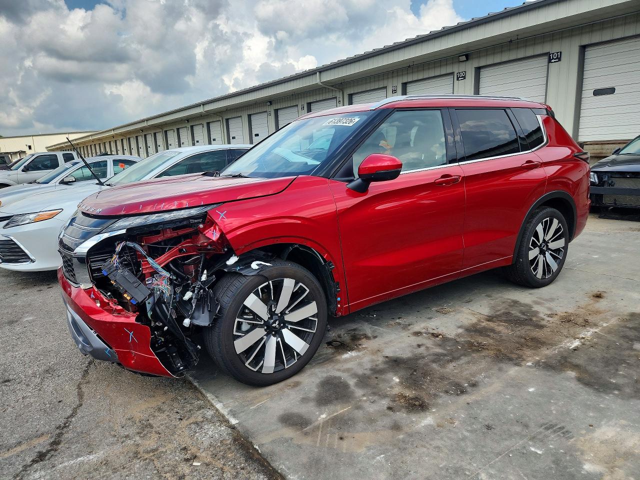JA4J4WA81SZ037020 · 2025 MITSUBISHI OUTLANDER