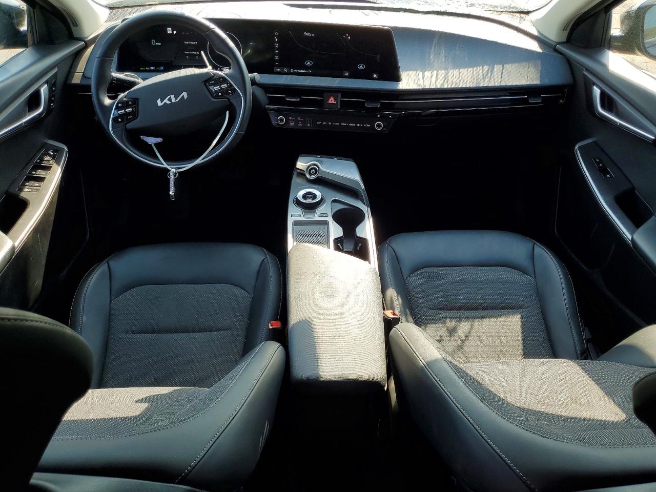KNDC34LA0R5620220 · 2024 KIA EV6 · 8/13