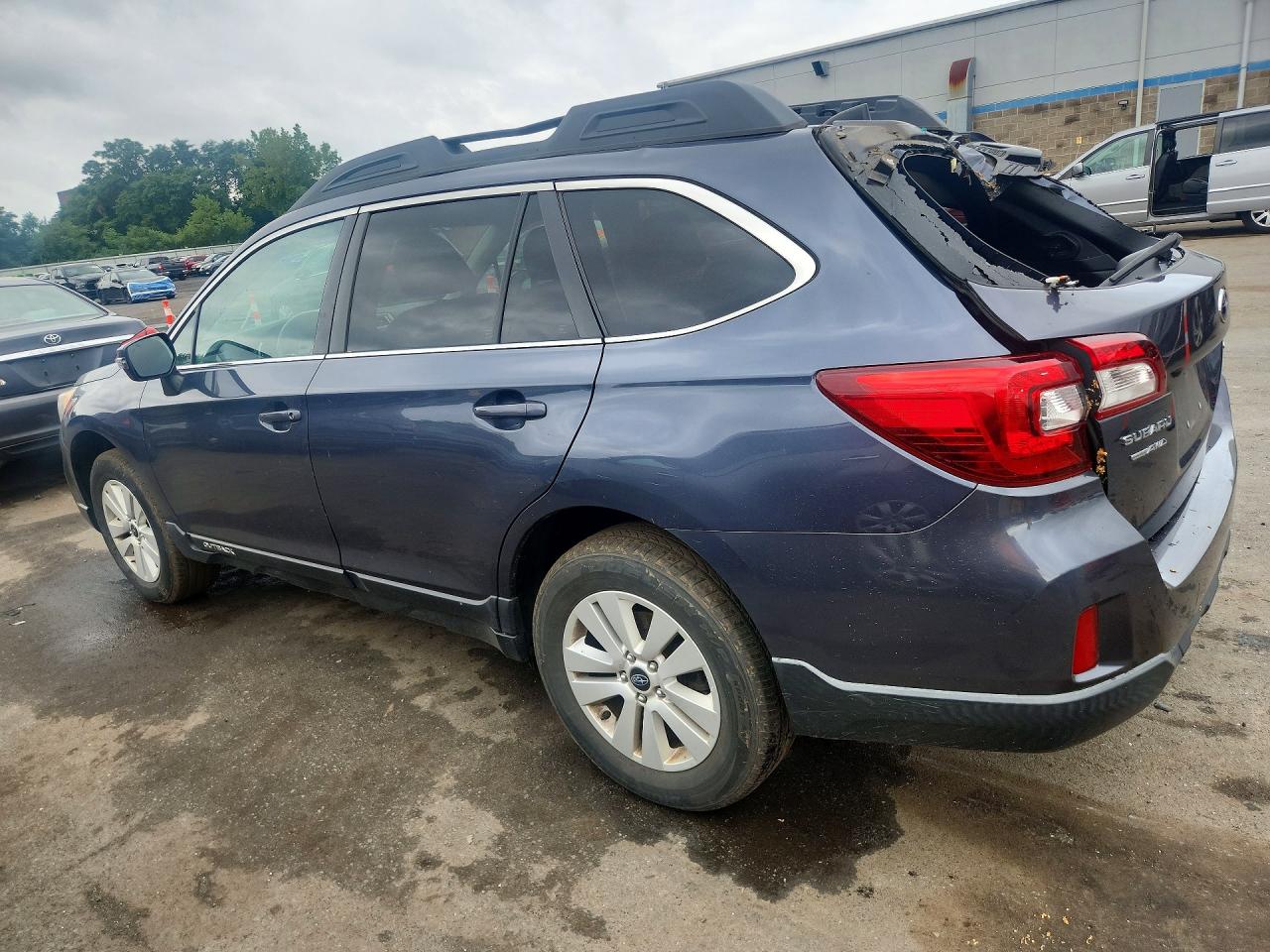 4S4BSAHC6H3304981 · 2017 SUBARU OUTBACK · 2/13