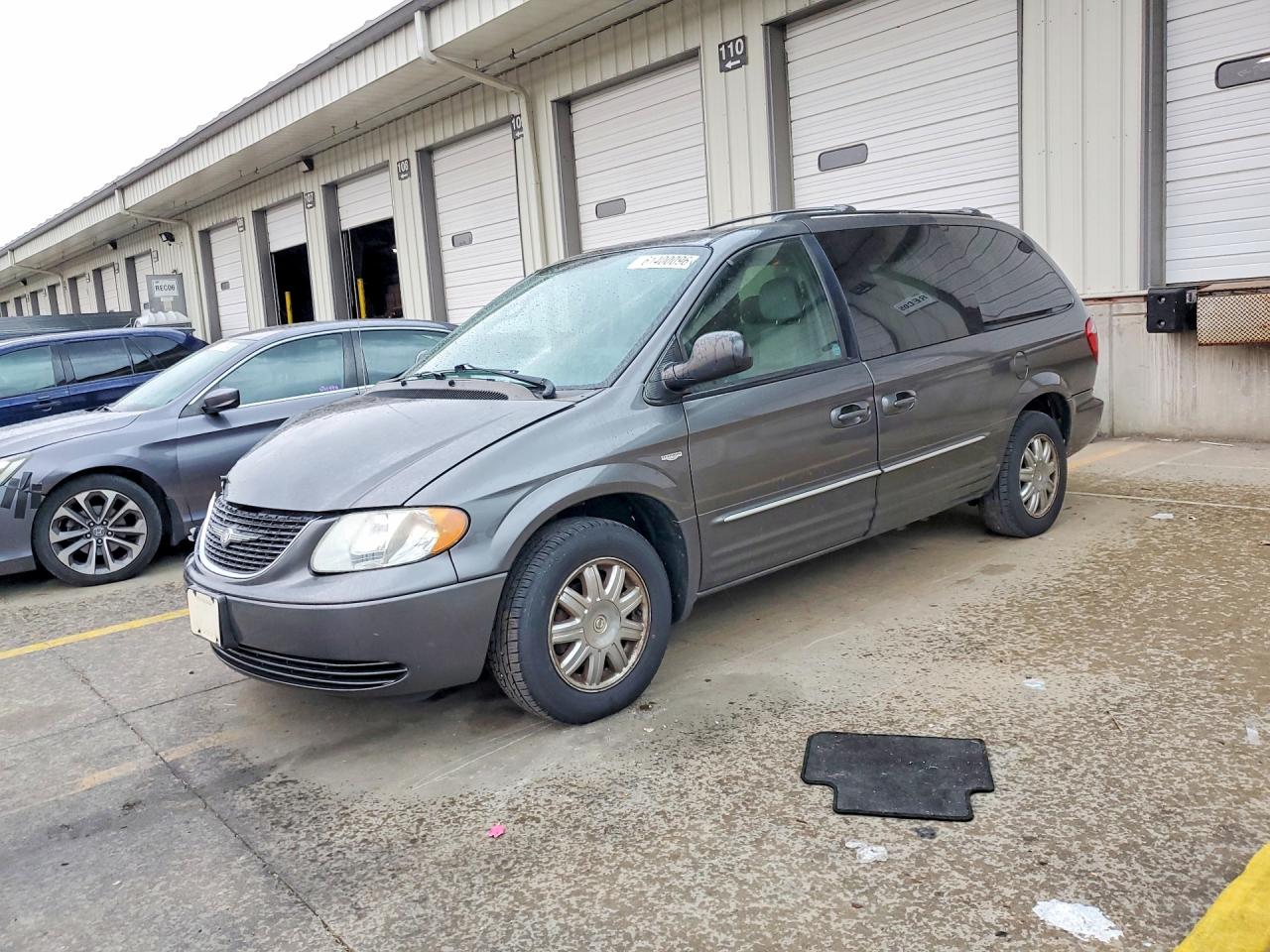 2C4GP54L34R544287 · 2004 CHRYSLER TOWN & COUNTRY