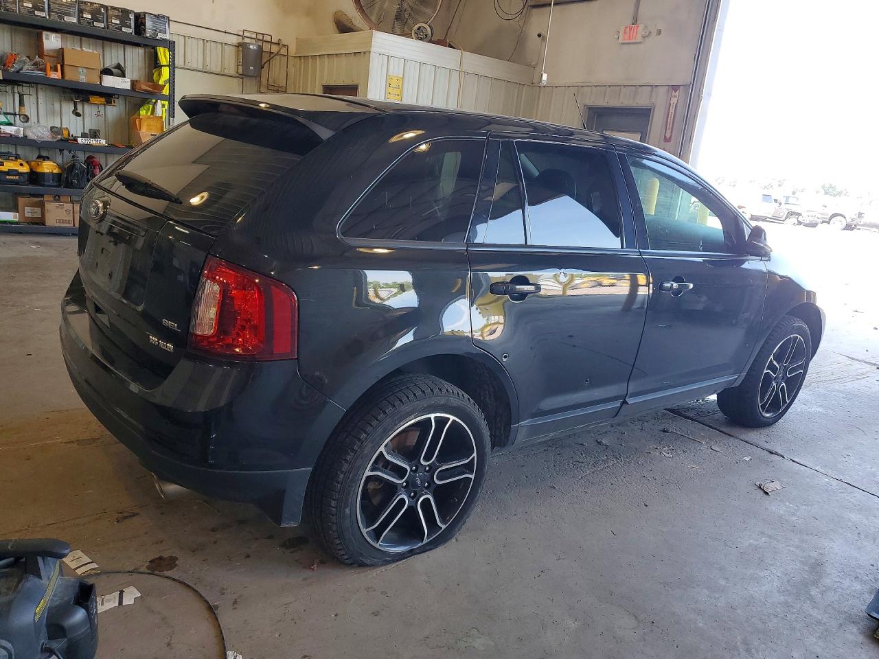 2FMDK3JC5EBA50173 · 2014 FORD EDGE · 3/13