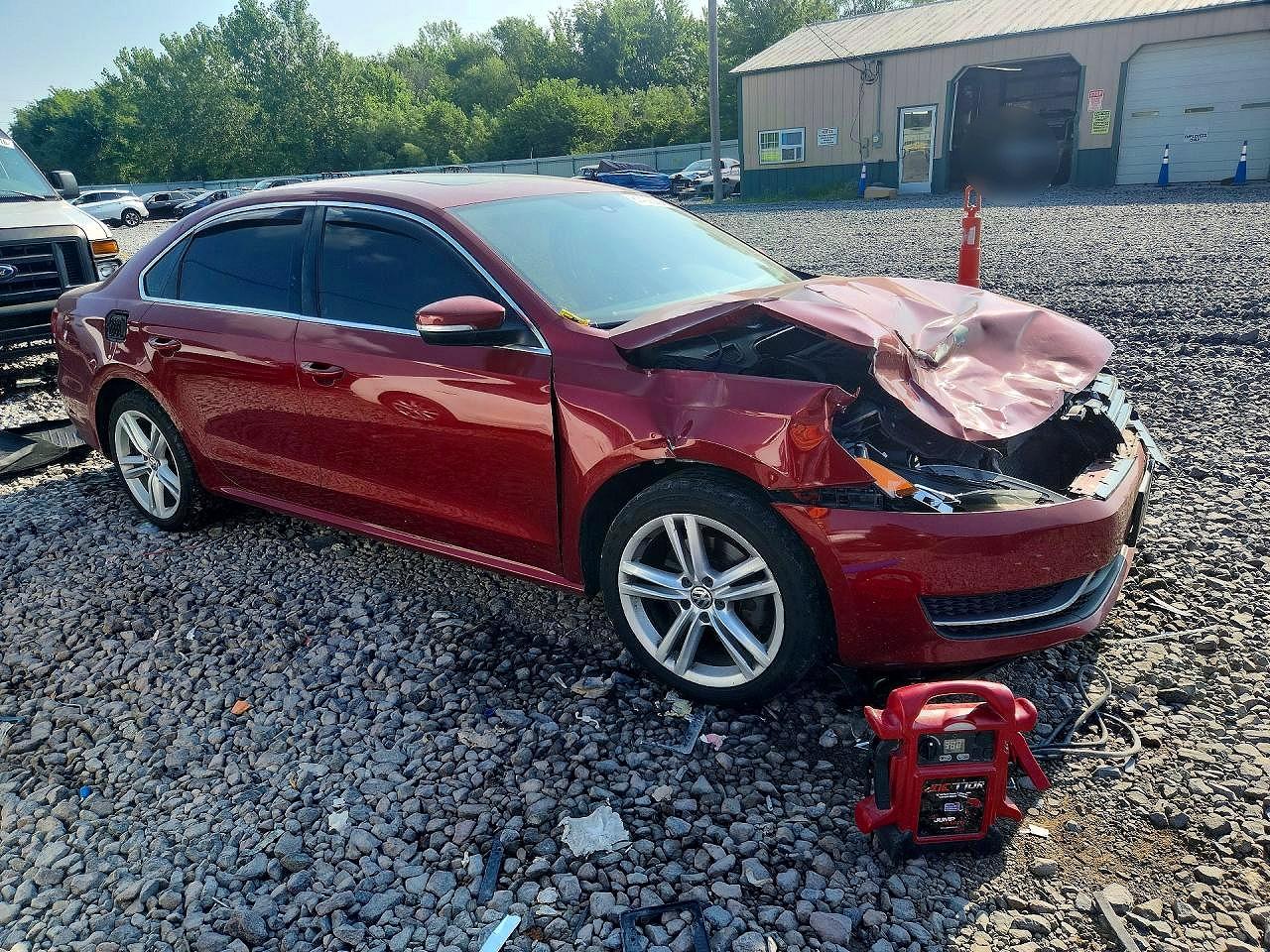 1VWBV7A36FC095938 · 2015 VOLKSWAGEN PASSAT · 4/12