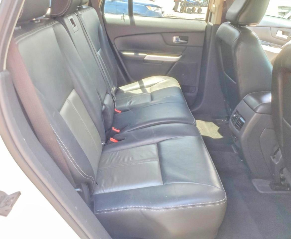 2FMDK3AK4BBA83832 · 2011 FORD EDGE · 11/14