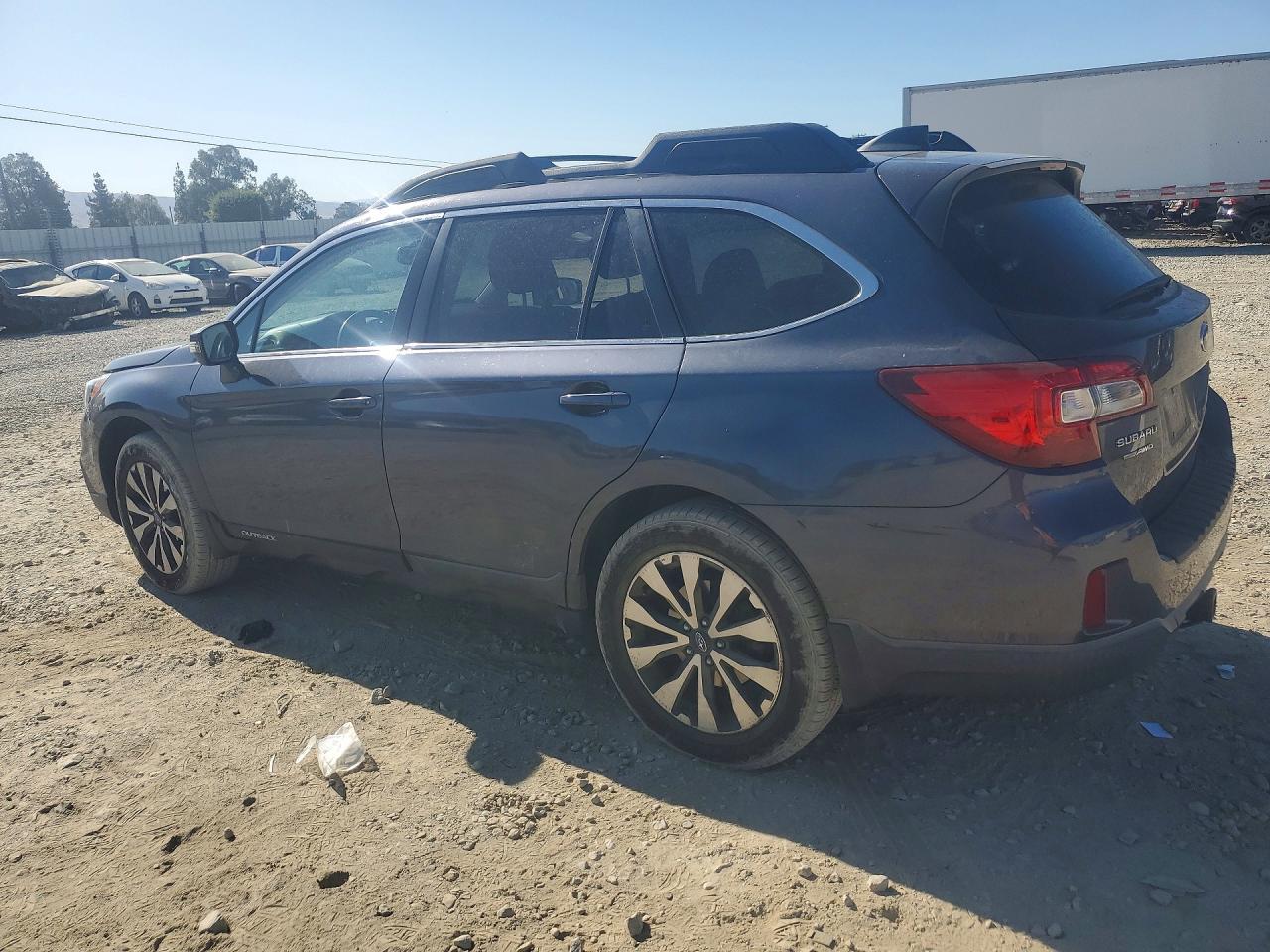 4S4BSAKC6H3266273 · 2017 SUBARU OUTBACK · 2/13