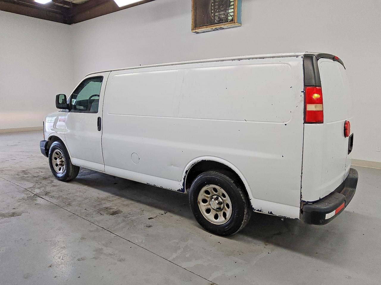 1GCSGAFX1E1165815 · 2014 CHEVROLET EXPRESS G1500 · 2/12