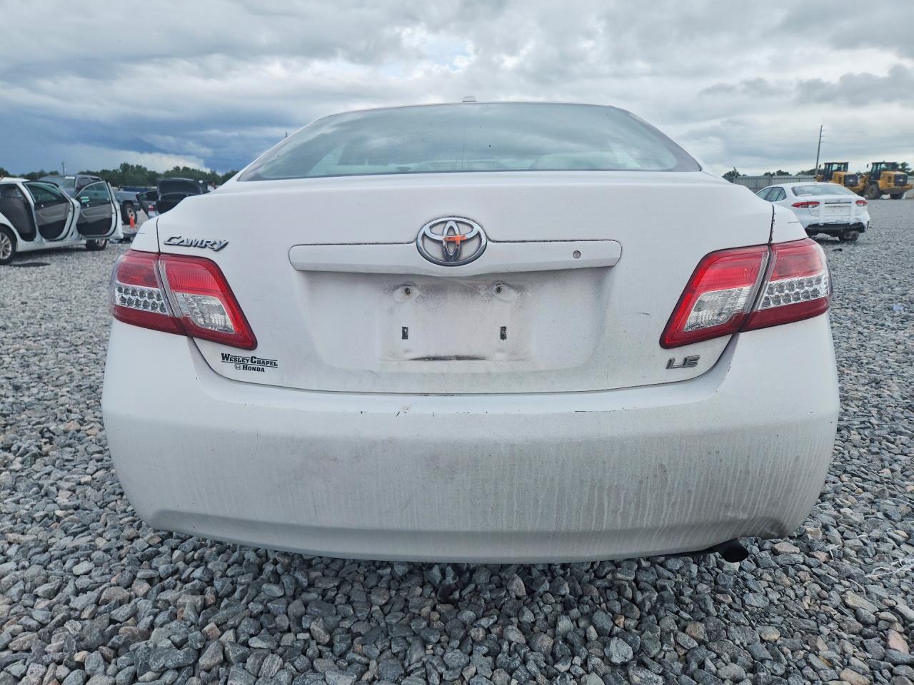4T1BF3EK1BU770024 · 2011 TOYOTA CAMRY · 6/12