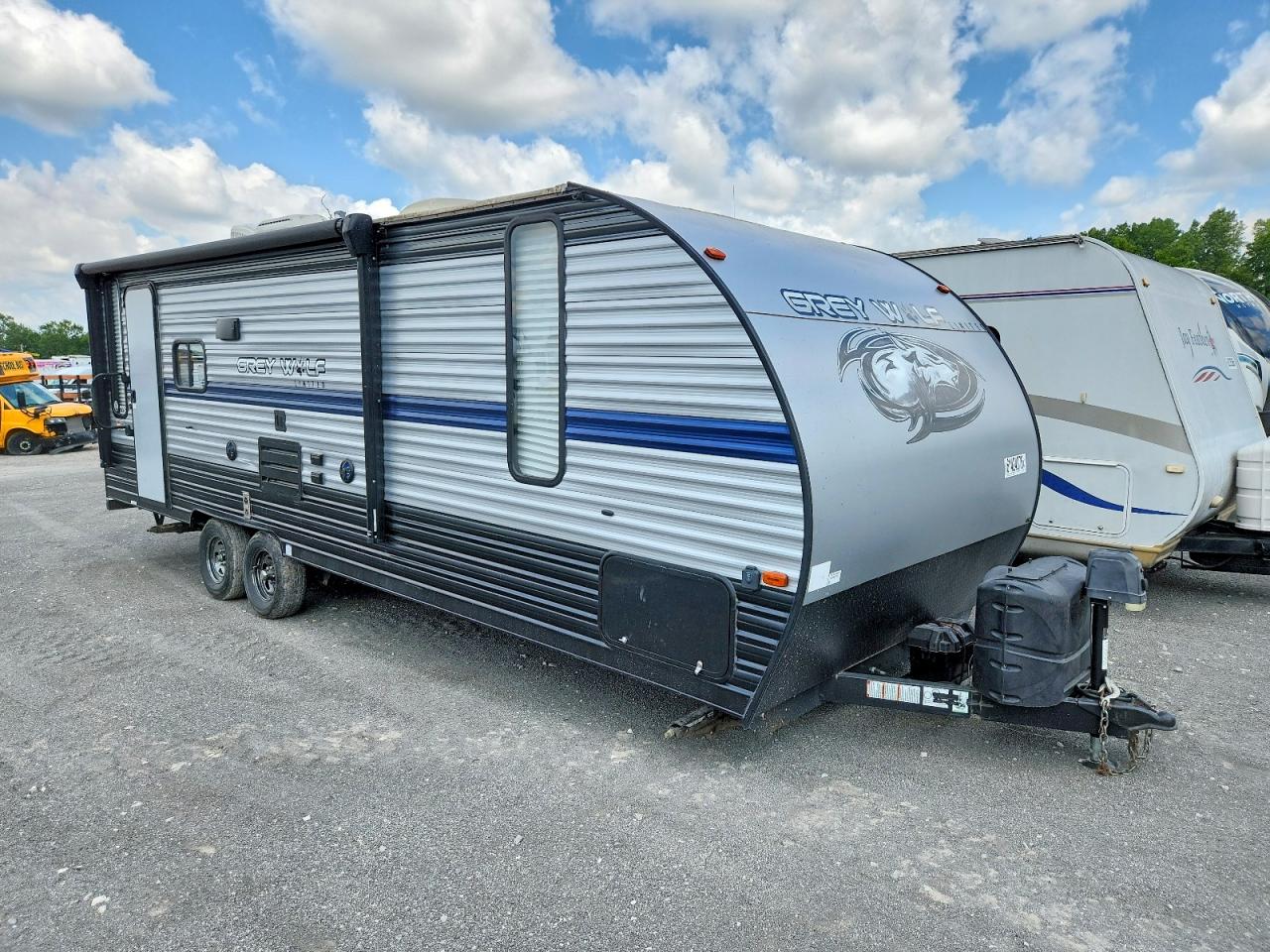 4X4TCKY27KK059280 · 2019 CHEROKEE BY FOREST R 23MK