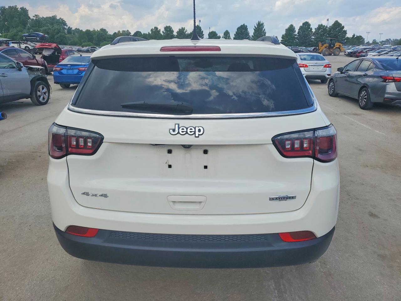 3C4NJDBB9LT161558 · 2020 JEEP COMPASS · 6/12