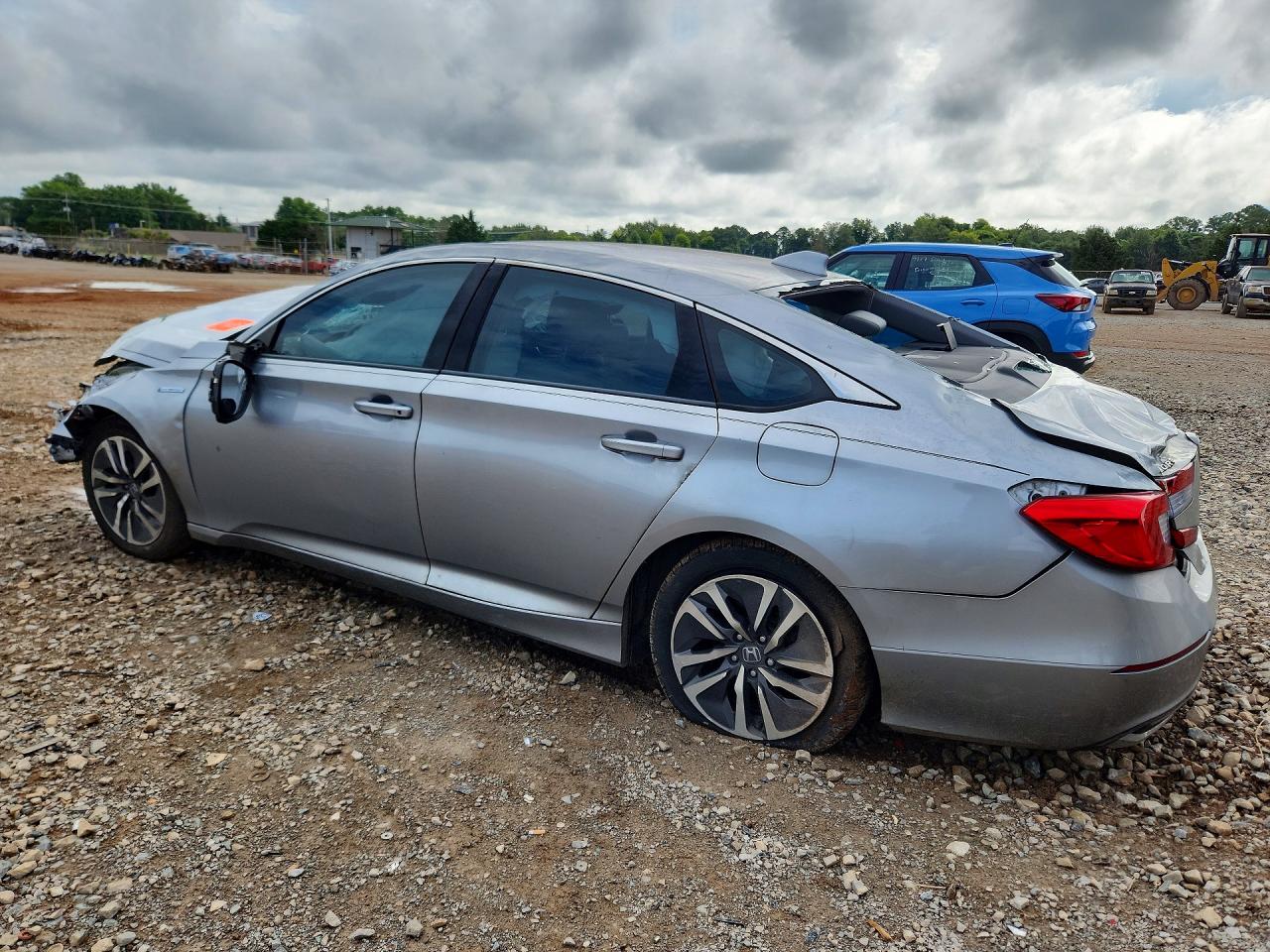1HGCV3F1XKA018441 · 2019 HONDA ACCORD · 2/13