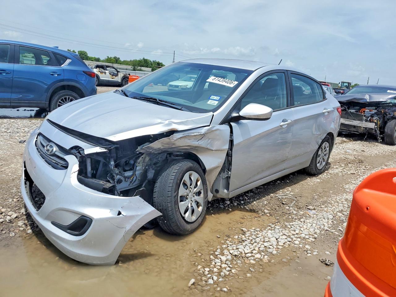 KMHCT4AE6FU802605 · 2015 HYUNDAI ACCENT