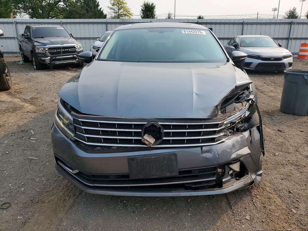 1VWGT7A35HC081267 · 2017 VOLKSWAGEN PASSAT · 5/12