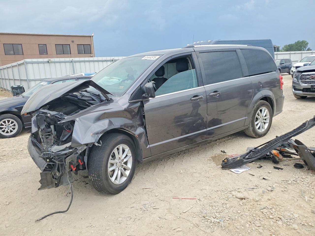 2C4RDGCG5JR298520 · 2018 DODGE GRAND CARAVAN