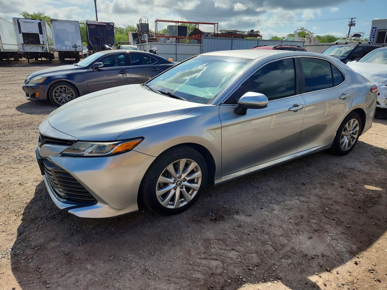 2018 TOYOTA CAMRY