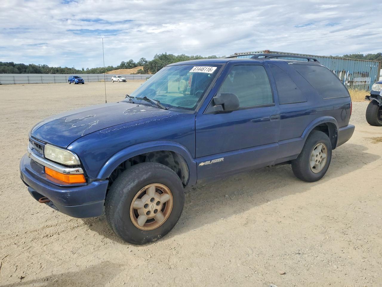 1GNCT18W3YK298151 · 2000 CHEVROLET BLAZER