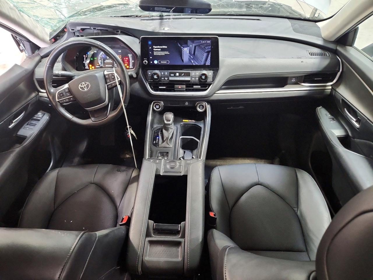 5TDAAAA59RS017584 · 2024 TOYOTA GRAND HIGHLANDER · 8/12