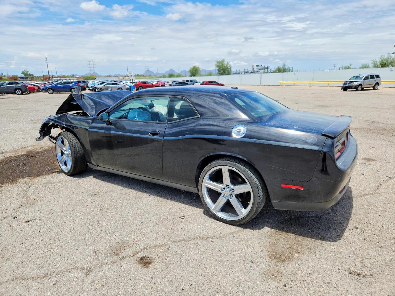 2C3CDZAG7FH899983 · 2015 DODGE CHALLENGER · 2/12