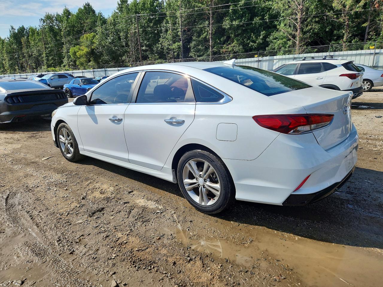 5NPE34AF0JH633657 · 2018 HYUNDAI SONATA · 2/13