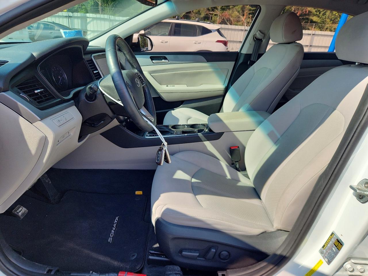 5NPE34AF0JH633657 · 2018 HYUNDAI SONATA · 7/13