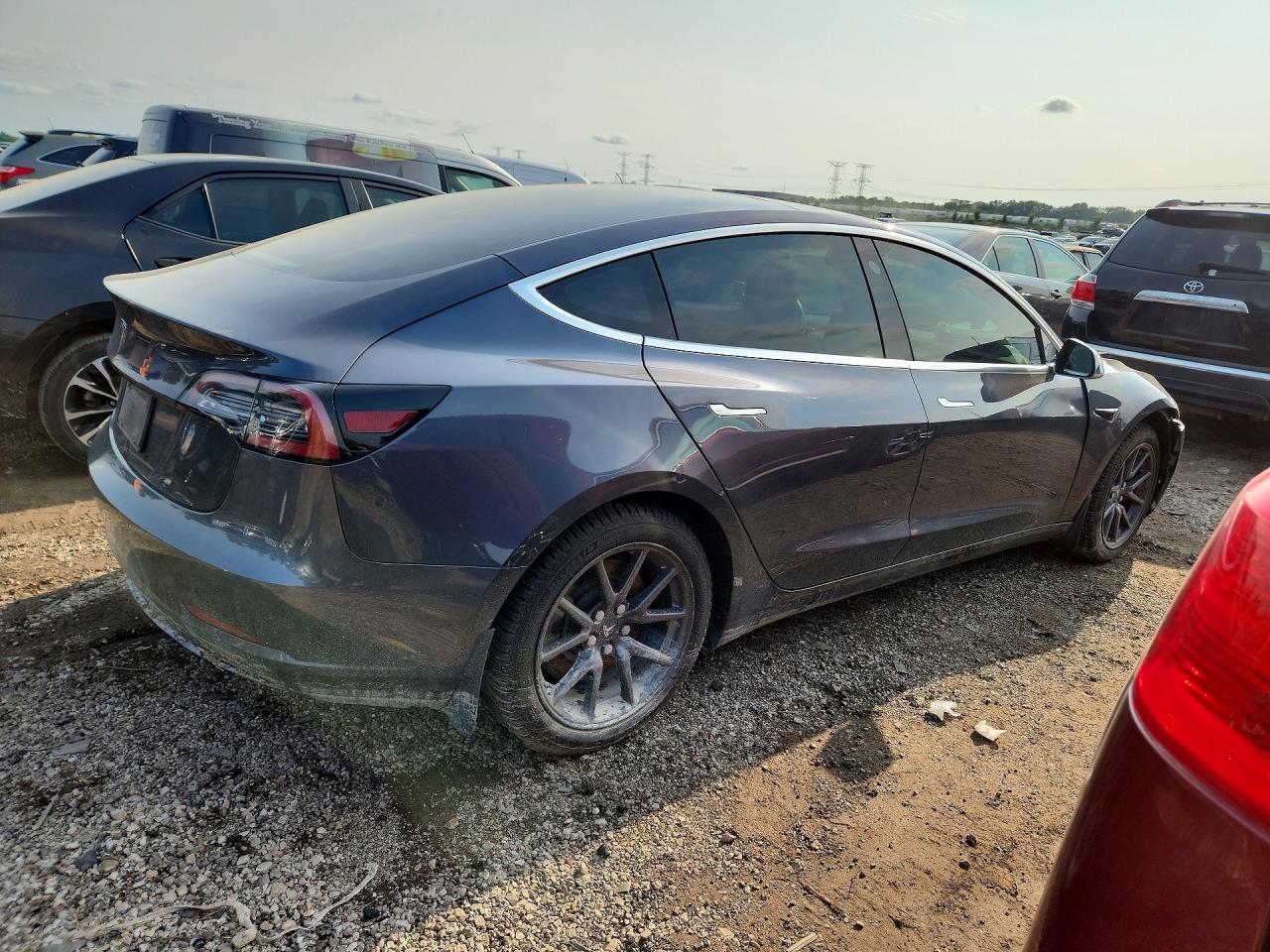 5YJ3E1EA0KF400411 · 2019 TESLA MODEL 3 · 3/12