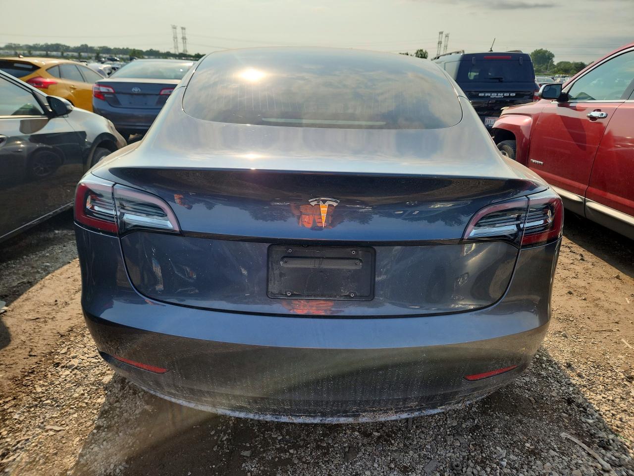 5YJ3E1EA0KF400411 · 2019 TESLA MODEL 3 · 6/12