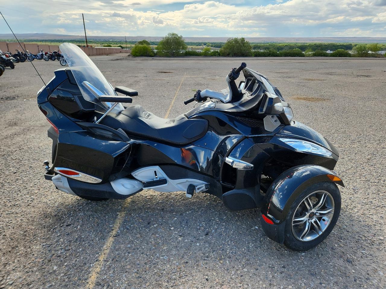 2BXJBLC1XAV000560 · 2010 CAN-AM SPYDER ROADSTER