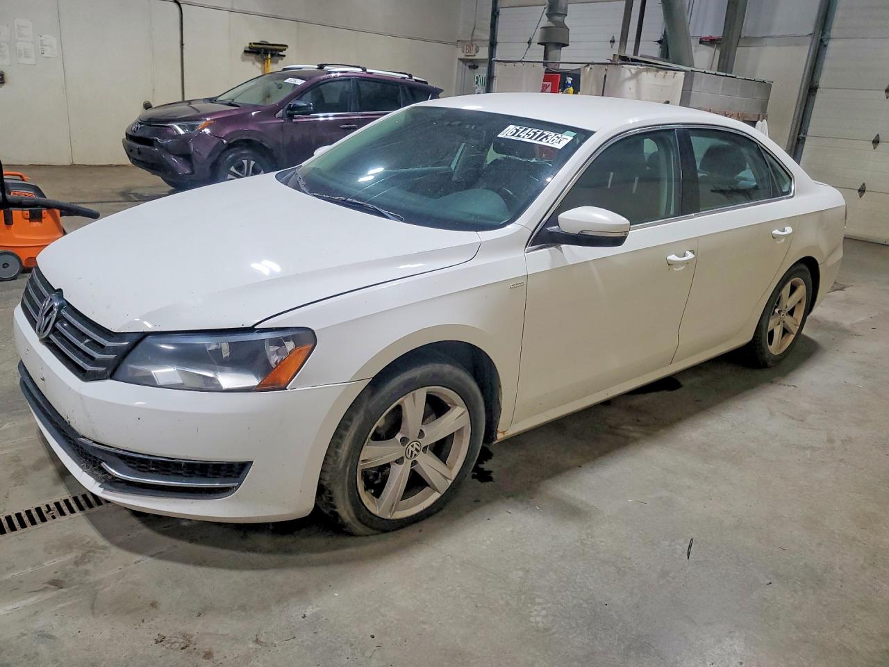2014 VOLKSWAGEN PASSAT