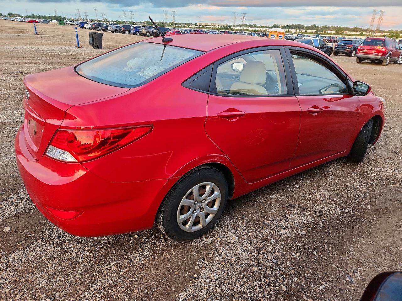 KMHCT4AE2CU254565 · 2012 HYUNDAI ACCENT · 3/13