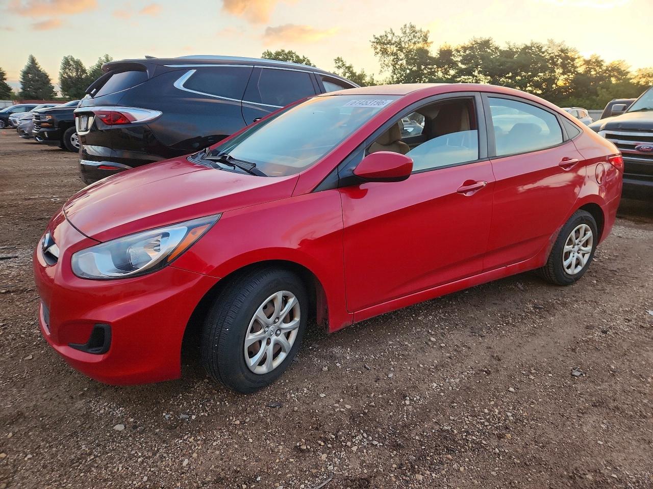 KMHCT4AE2CU254565 · 2012 HYUNDAI ACCENT
