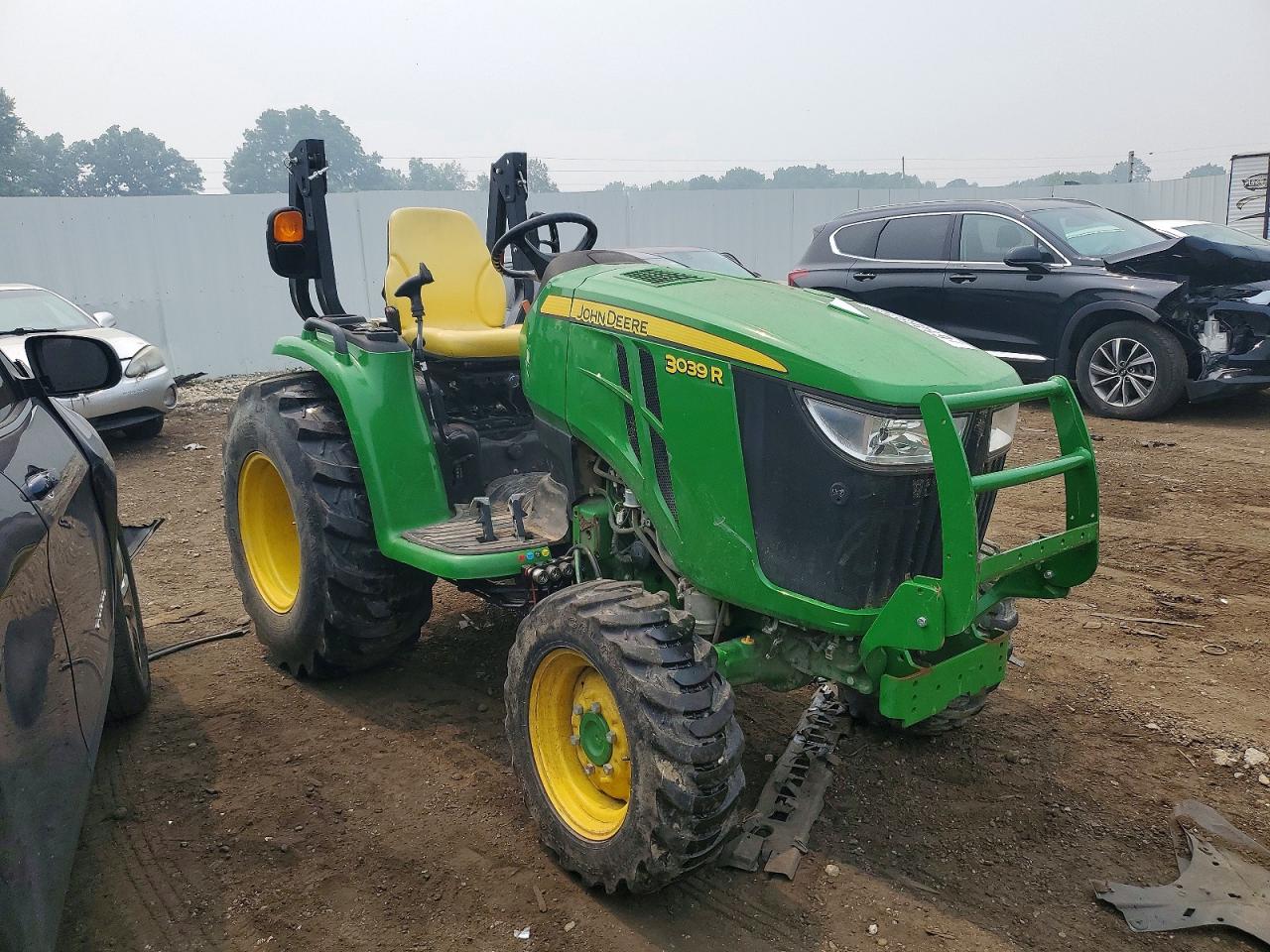 1LV3039RCJJ102396 · 2018 JOHN DEER 3039R