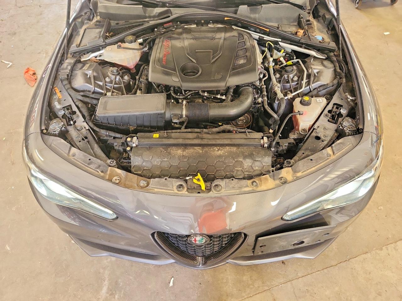 ZARFAEENXH7542322 · 2017 ALFA ROMEO GIULIA · 11/12
