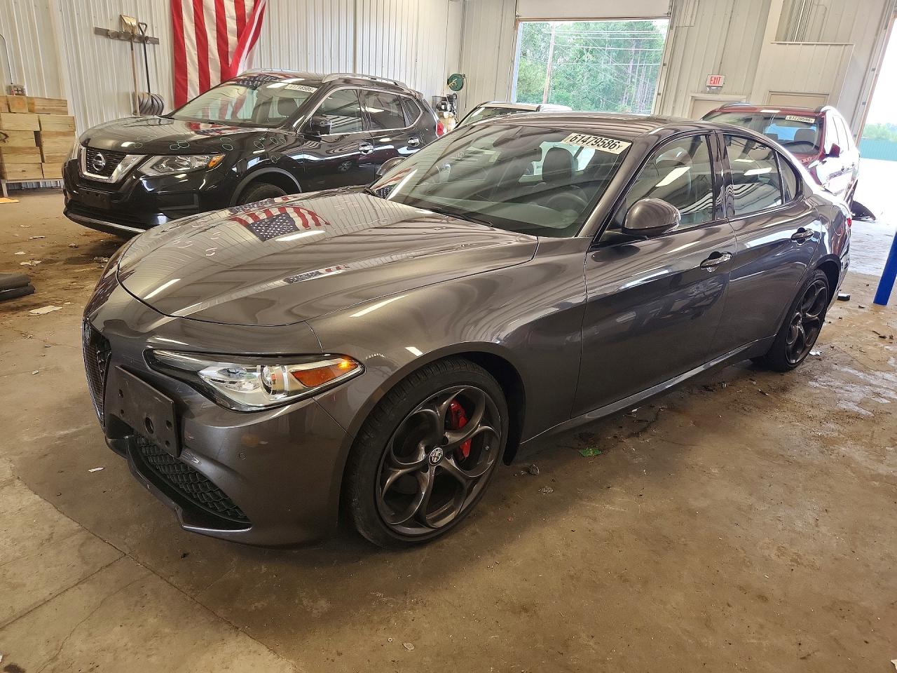 ZARFAEENXH7542322 · 2017 ALFA ROMEO GIULIA