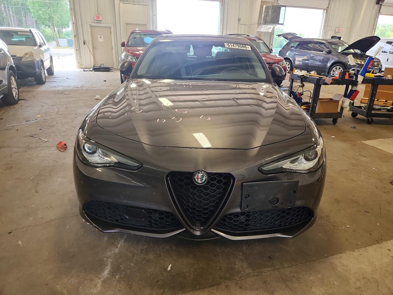ZARFAEENXH7542322 · 2017 ALFA ROMEO GIULIA · 5/12