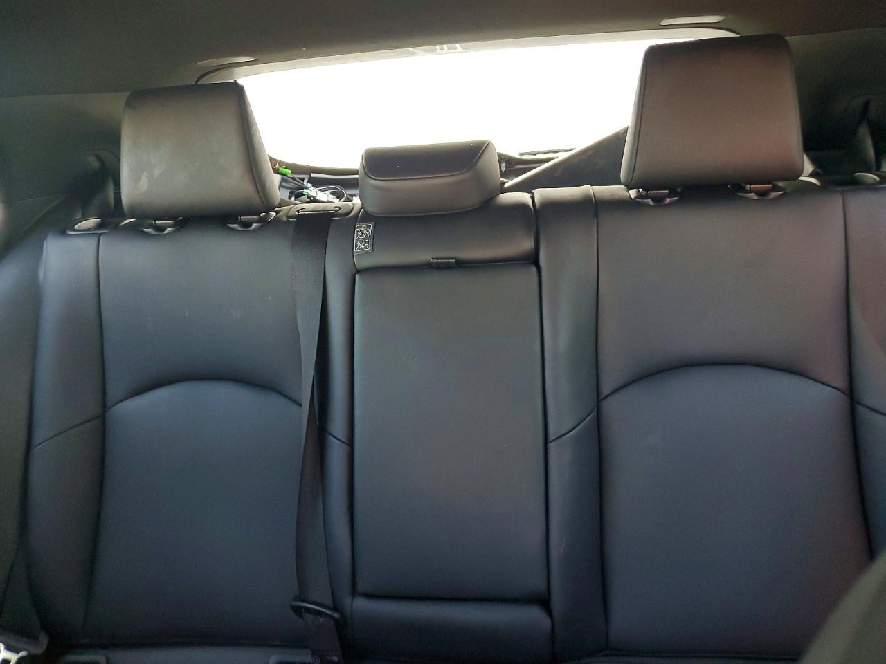 JTHY3JBHXK2009488 · 2019 LEXUS UX · 10/14