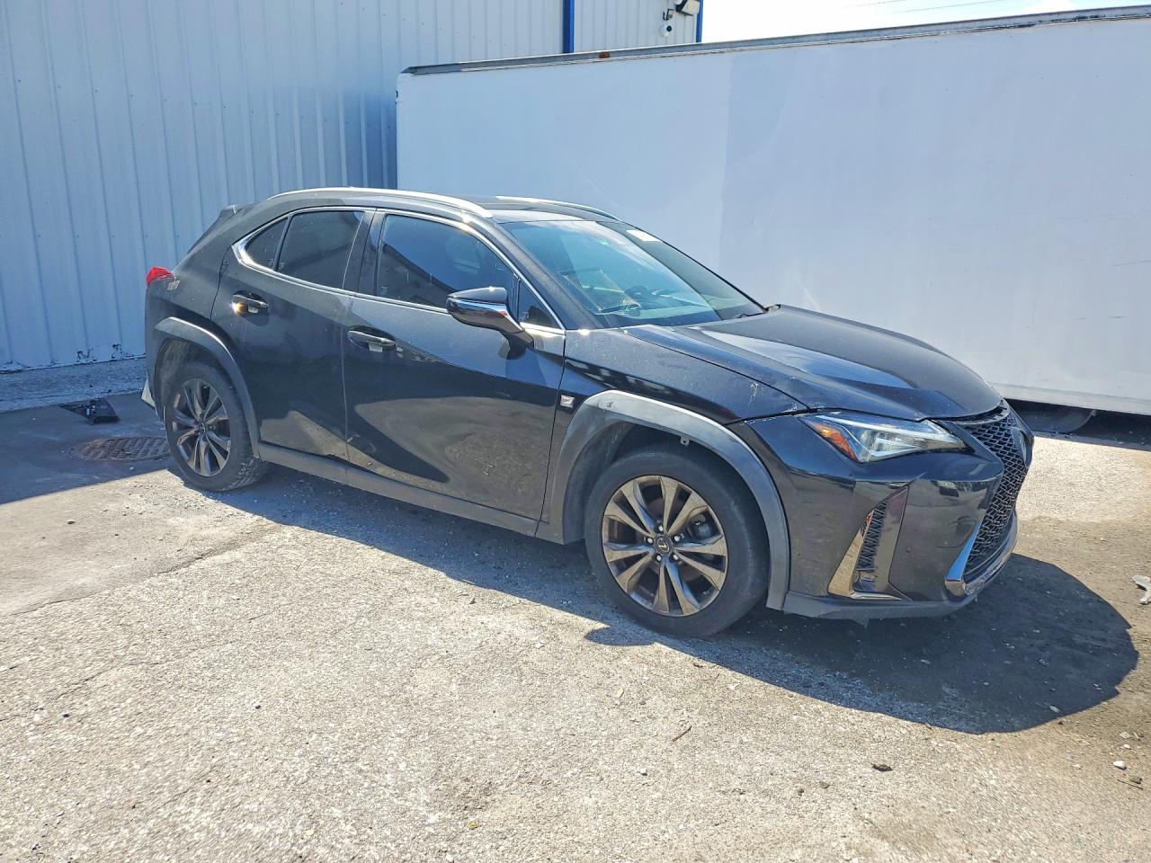 JTHY3JBHXK2009488 · 2019 LEXUS UX · 4/14