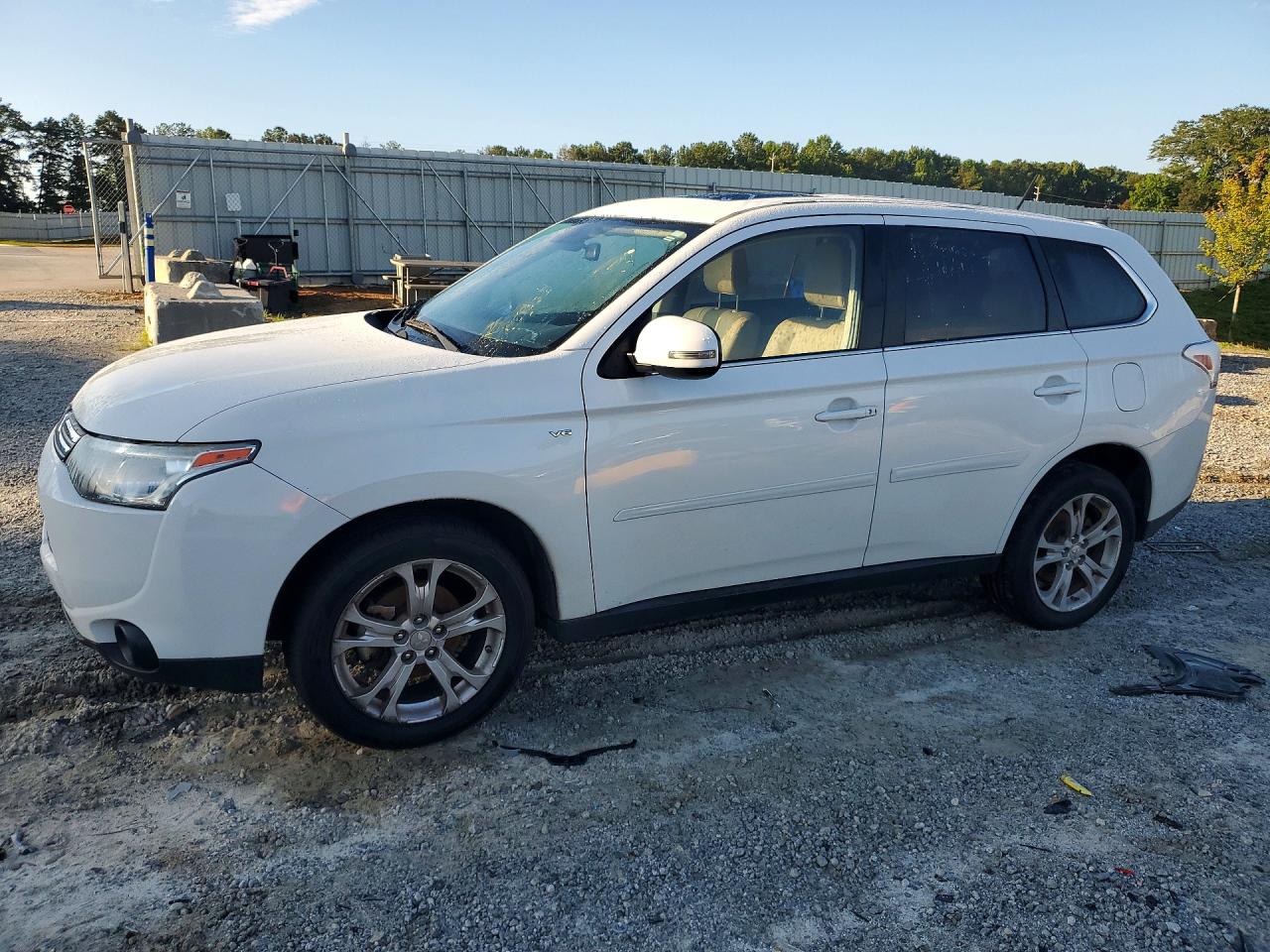 JA4JZ4AX0EZ001594 · 2014 MITSUBISHI OUTLANDER