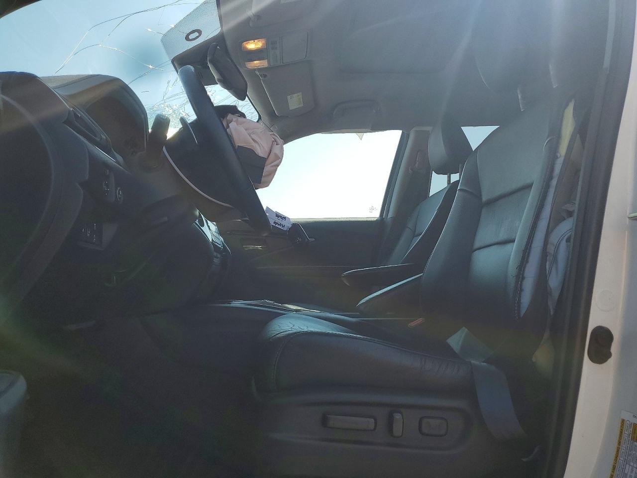 5FNYF6H97JB012043 · 2018 HONDA PILOT · 7/14