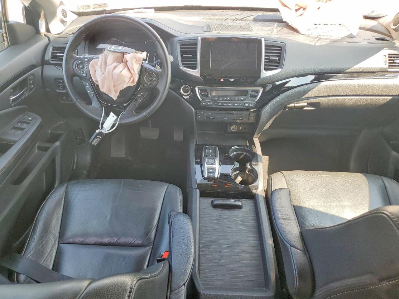 5FNYF6H97JB012043 · 2018 HONDA PILOT · 8/14