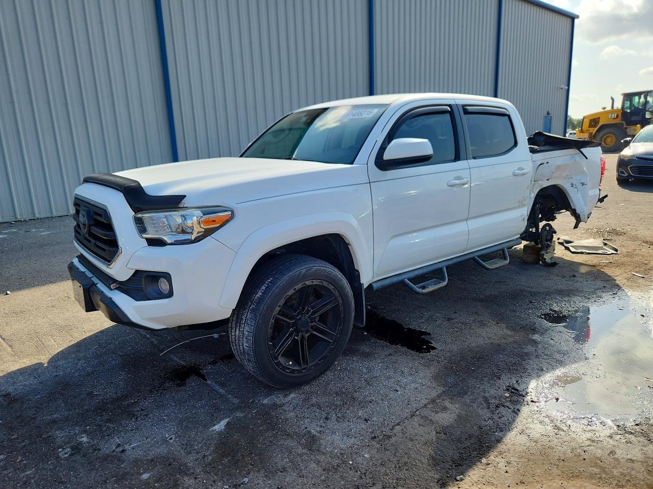3TMAZ5CN9JM075552 · 2018 TOYOTA TACOMA