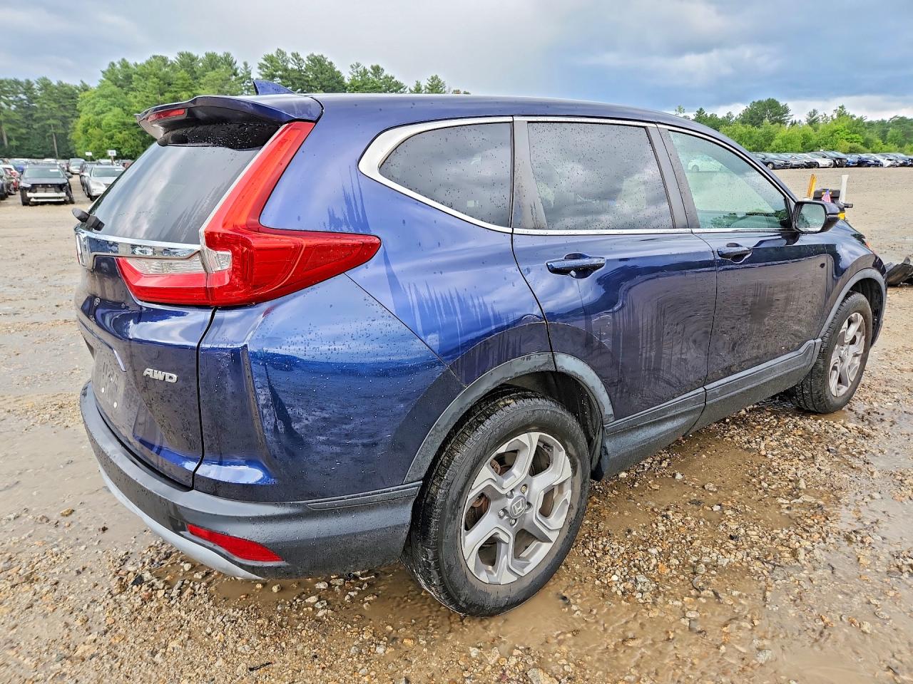 7FARW2H88JE005935 · 2018 HONDA CR-V · 3/13