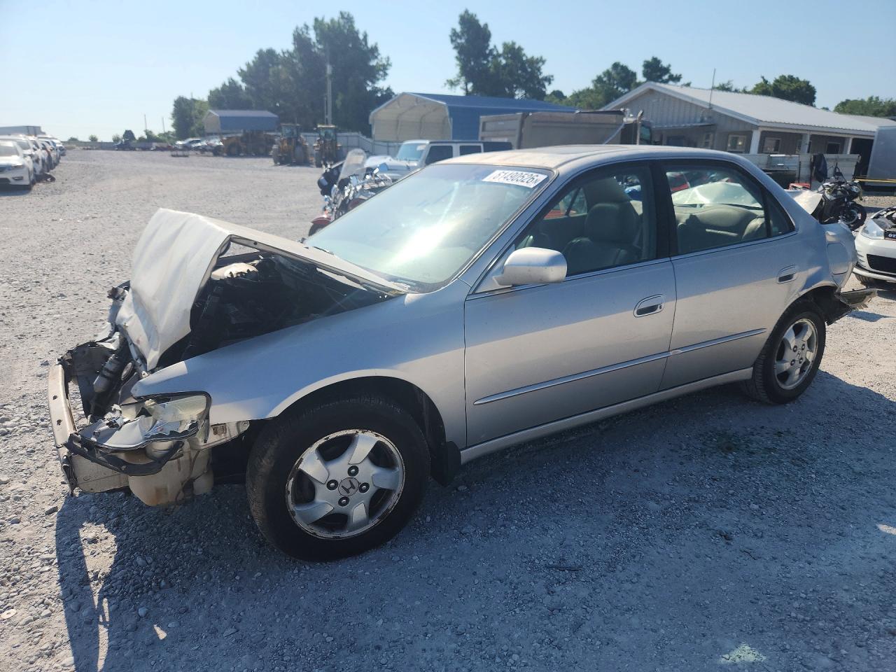 1HGCG565XWA166376 · 1998 HONDA ACCORD