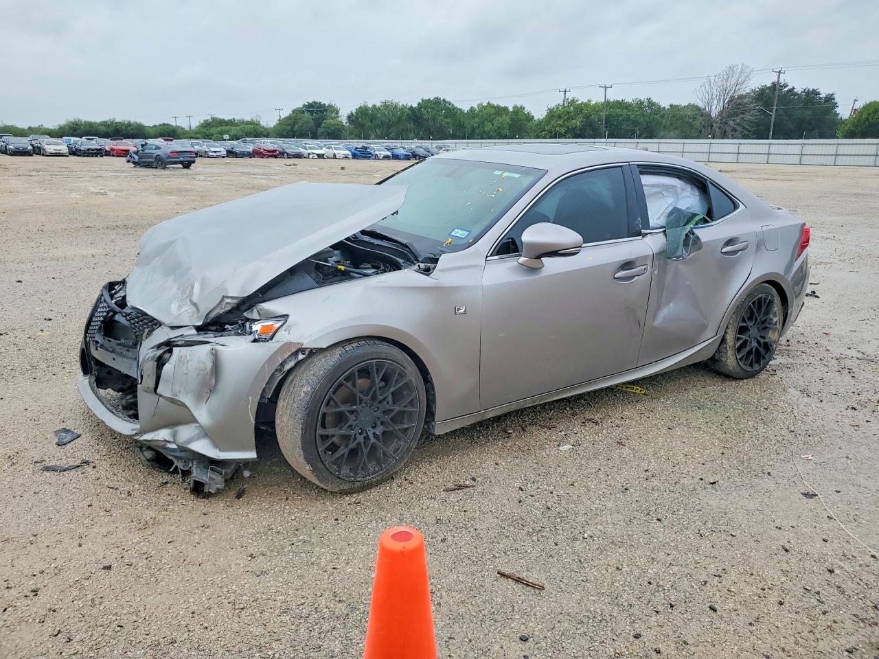 JTHBF1D22F5049946 · 2015 LEXUS IS