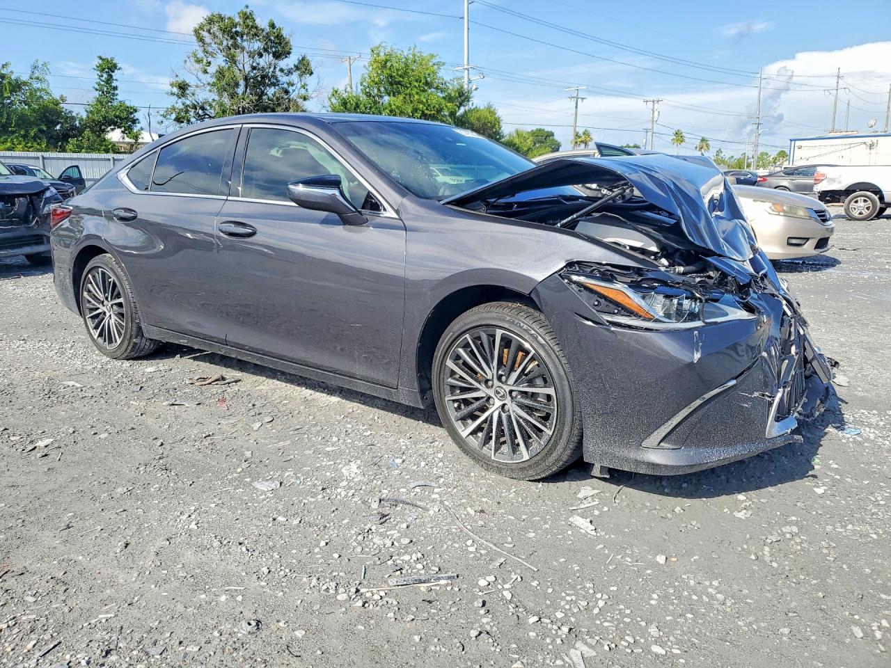 58ADZ1B15SU208636 · 2025 LEXUS ES 350 · 4/12