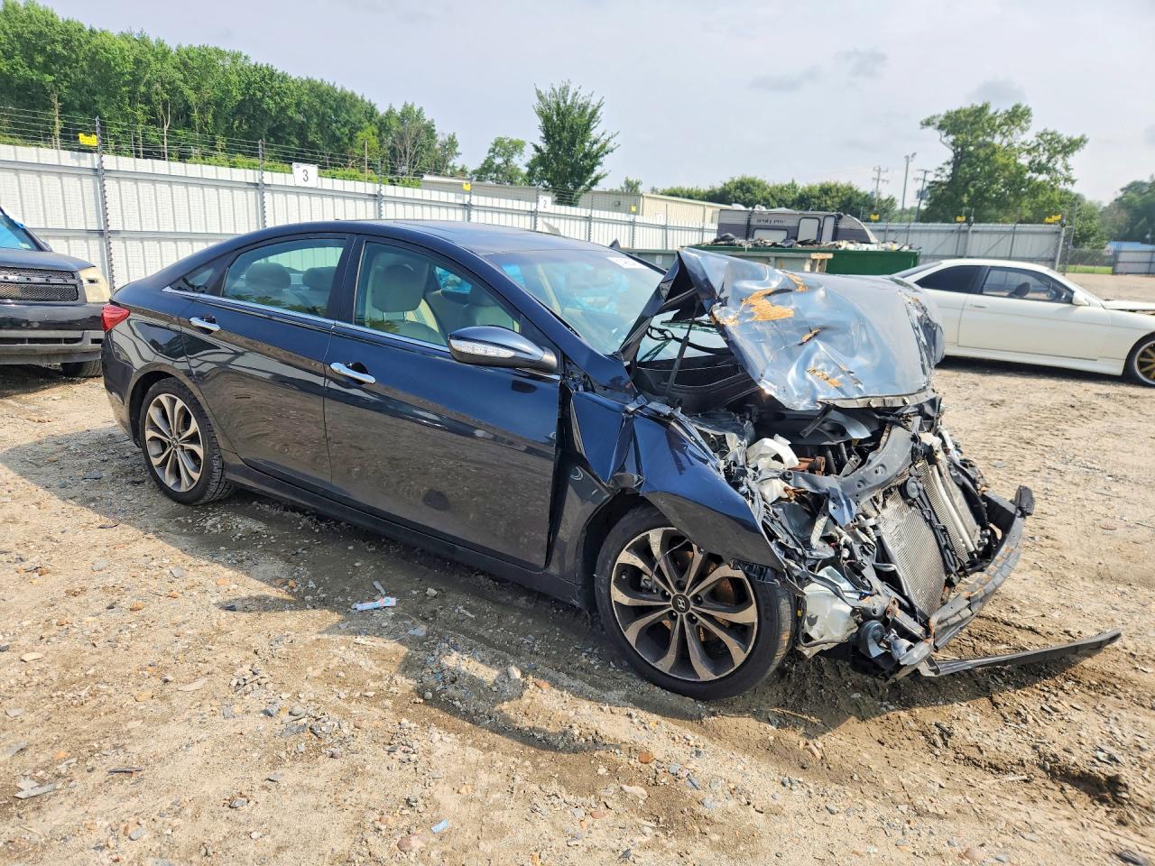 5NPEC4ABXDH732732 · 2013 HYUNDAI SONATA · 4/13